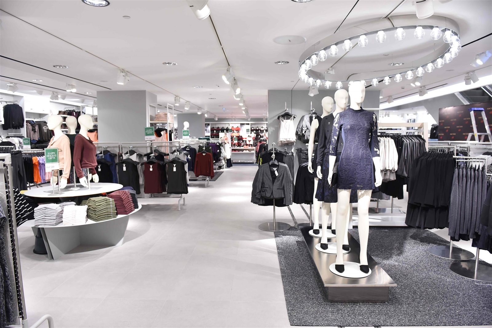 thiết kế thi công shop quần áo Vinh Nghệ An Hà Tĩnh