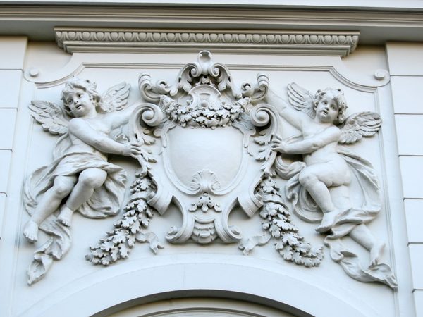 Đắp phù điêu hoa văn tại Nghệ An