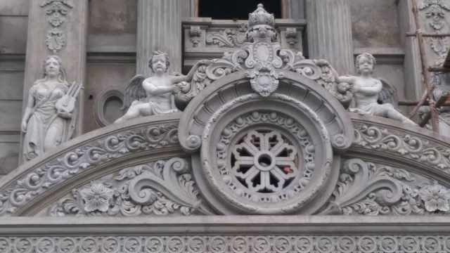 Đắp phù điêu trang trí mặt tiền nhà tại Hà Tĩnh 