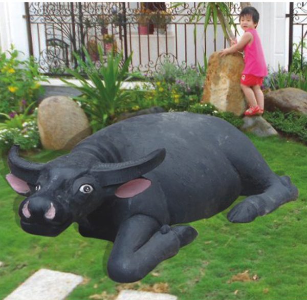 Đắp tượng thú bằng xi măng tại Nghệ An