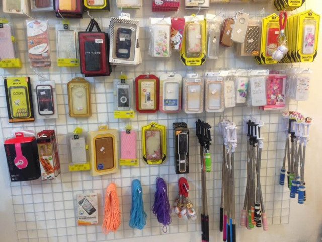 Thi công shop phụ kiện điện thoại tại Hà Tĩnh