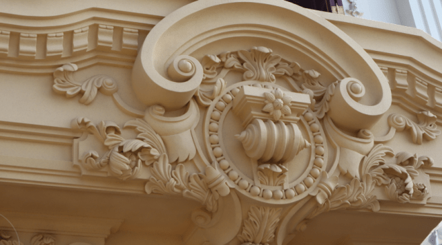 đắp phù điêu hoa văn mặt tiền biệt thự