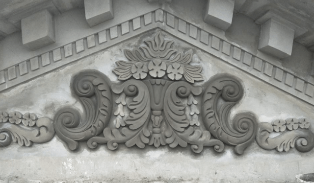 đắp phù điêu hoa văn mặt tiền biệt thự