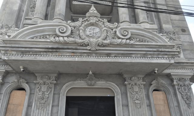 đắp phù điêu hoa văn mặt tiền biệt thự