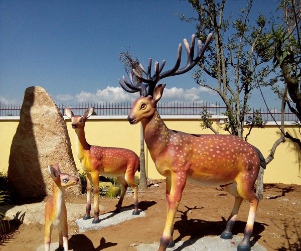 Đơn Vị Đắp Tượng bằng Xi Măng