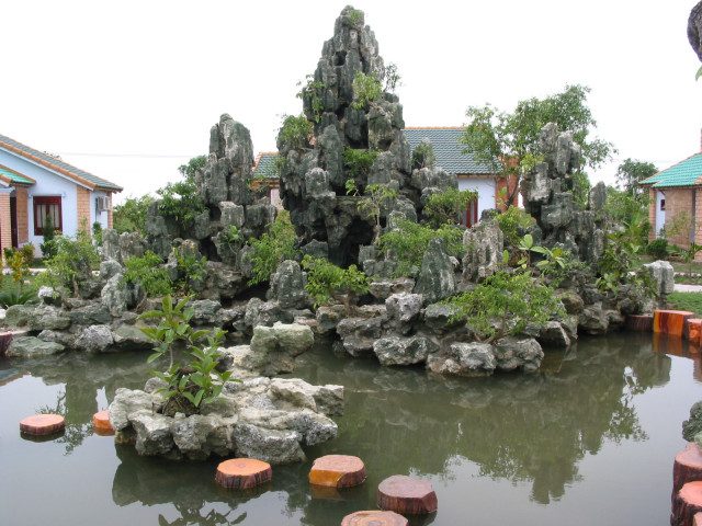 thiết kế thi công hòn non bộ