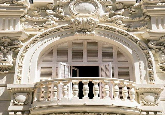 đắp phào chỉ hoa văn mặt tiền 