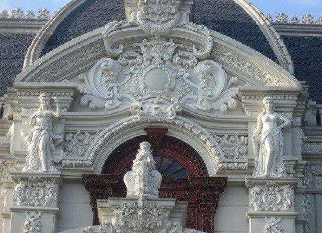 đắp phù điêu tân cổ điển