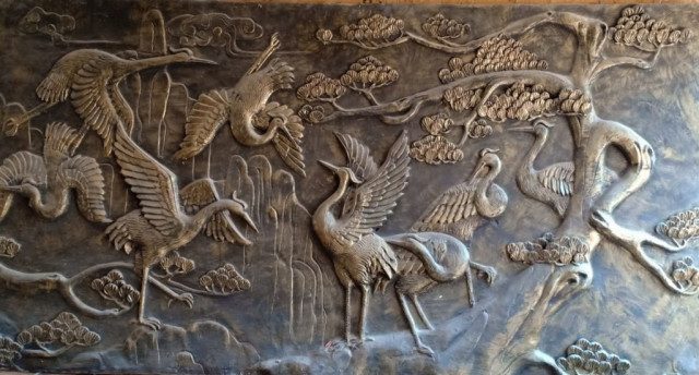 tranh phù điêu đắp nổi bằng xi măng giả đồng