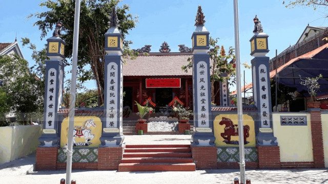 các mẫu cổng đá nhà thờ đẹp