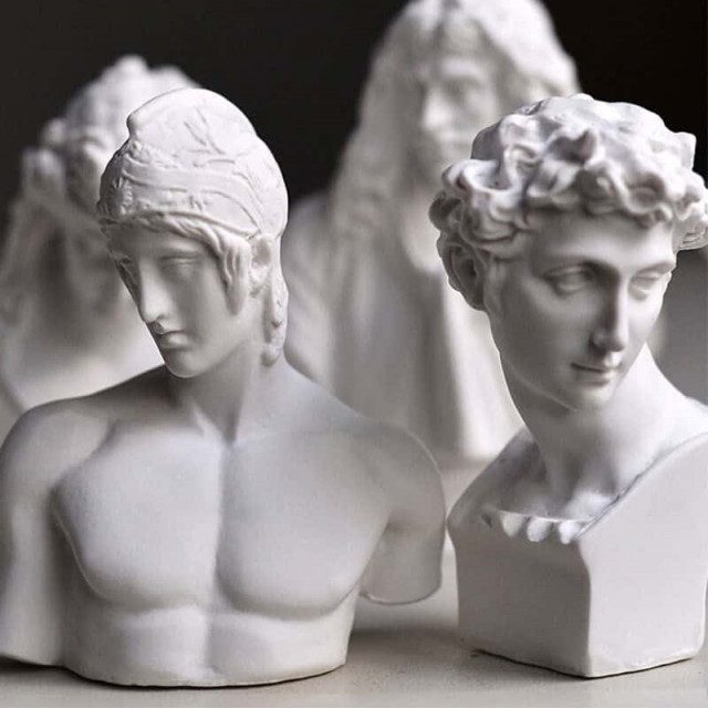 Đắp tượng bằng thạch cao tại Hà Nội