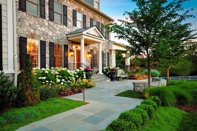 Thiết Kế Sân Vườn Trước Nhà